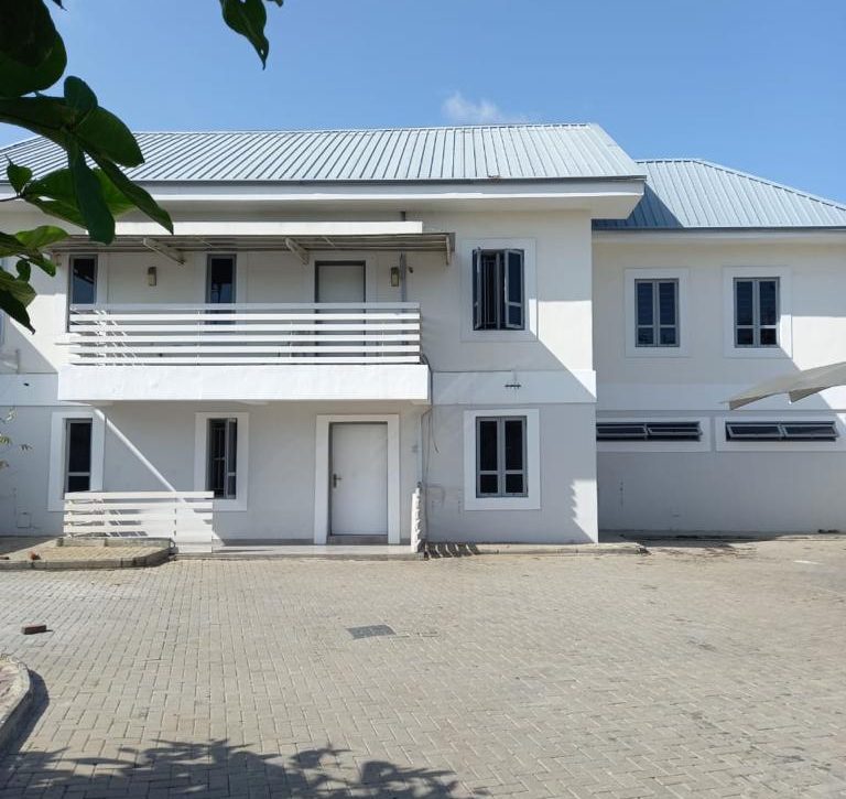 Vacant 4 Bed Detached House at Ikoyi
