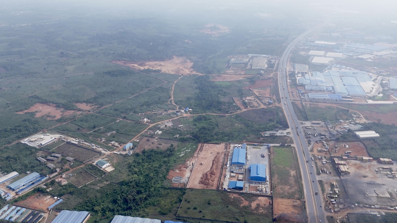 5 Acre Land for sale along Lagos Ibadan Expressway